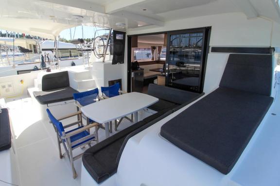 Image of Poppy yacht #9