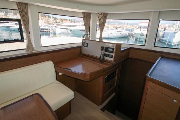 Image of Poppy yacht #16