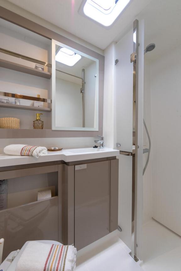 Image of Be Hang Loose yacht #13