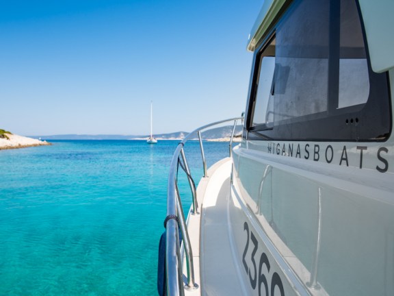 Image of H2 yacht #5