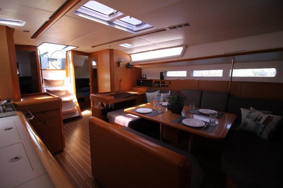 Image of King Of Hearts yacht #10