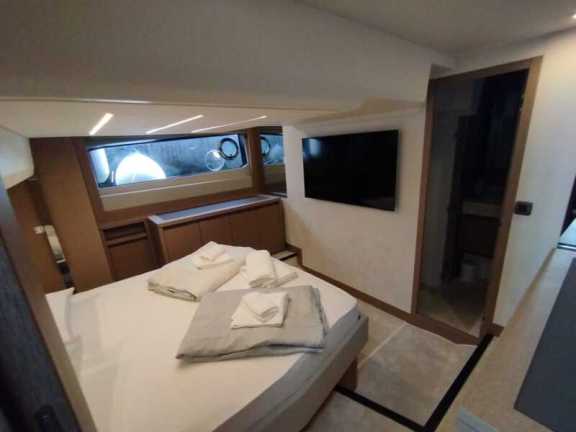 Image of Baby Indy yacht #16