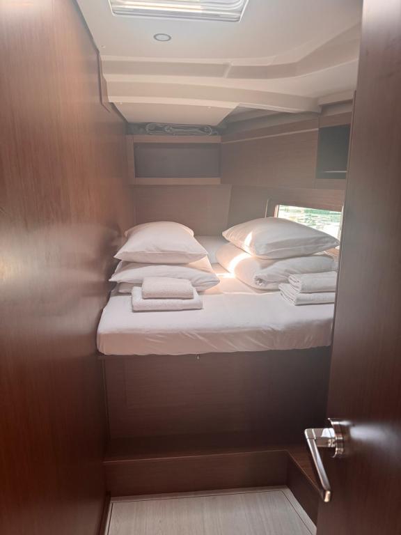 Image of Tria yacht #7