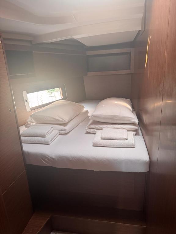 Image of Tria yacht #8