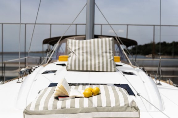 Image of Lemon yacht #3