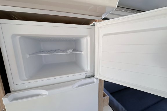 Image of Escape yacht #14