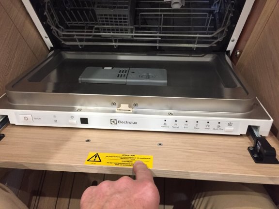 Image of Mamamia yacht #10