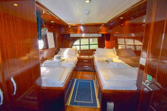 Image of Perla Del Mar I yacht #17