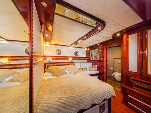 Image of Perla Del Mar II yacht #28