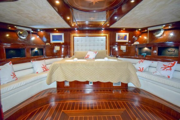 Image of Perla Del Mar II yacht #17
