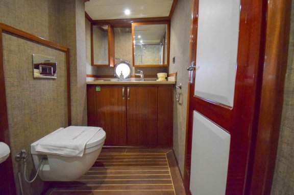 Image of Perla Del Mar II yacht #35