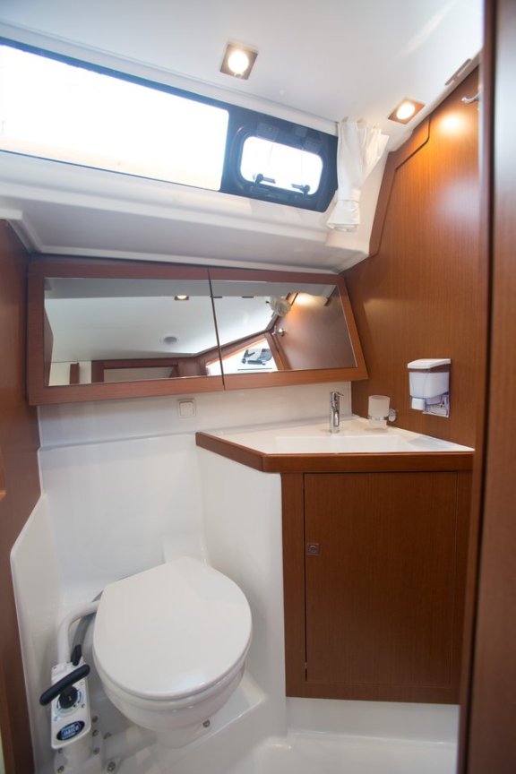 Image of Dianora yacht #9