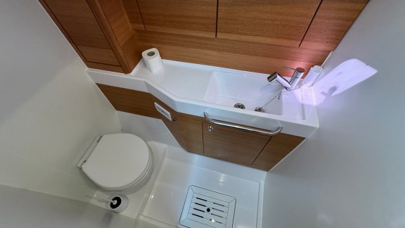 Image of Miss Esme yacht #15