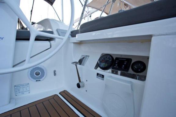 Image of Grey Sky yacht #7