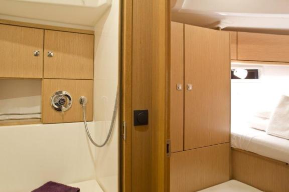 Image of Grey Sky yacht #14