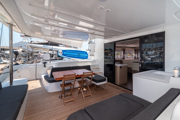 Image of Moonshadow yacht #15