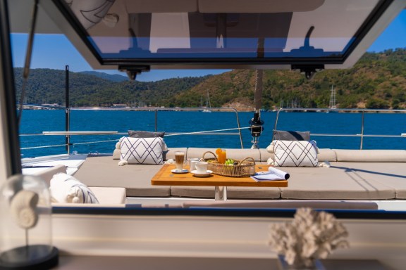 Image of La Brise yacht #10