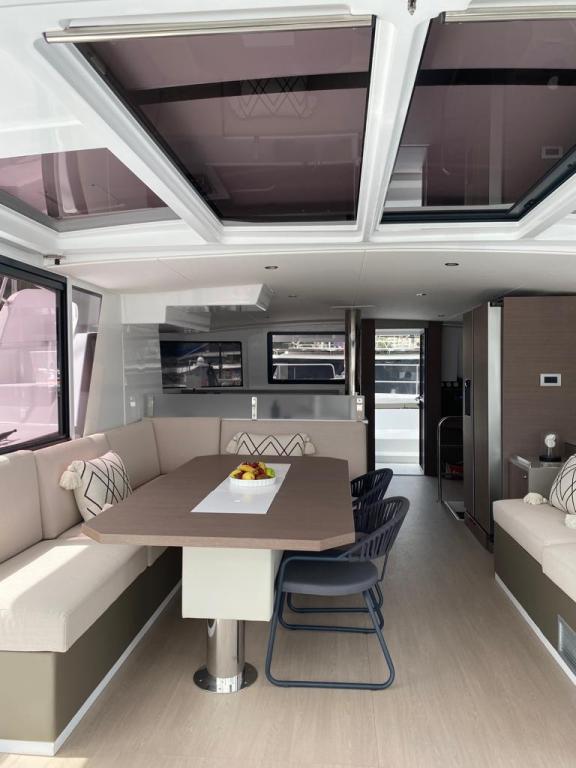 Image of La Brise yacht #14