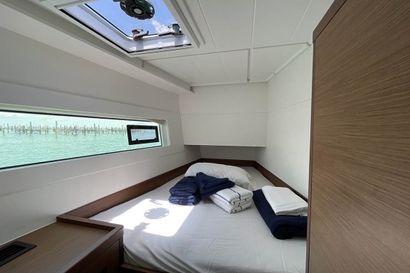 Image of Queen Marry II yacht #27