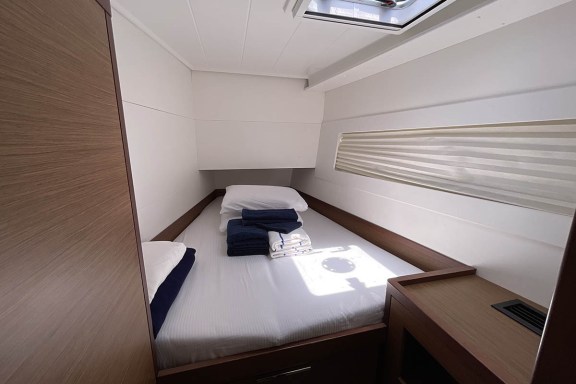 Image of Queen Marry II yacht #33