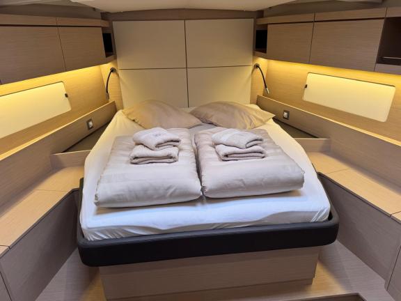 Image of Anse Soleil yacht #8