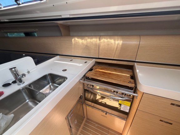 Image of Just B! yacht #9