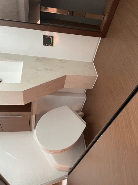 Image of Cavo D Oro yacht #9