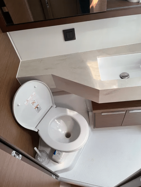 Image of Cavo D Oro yacht #8