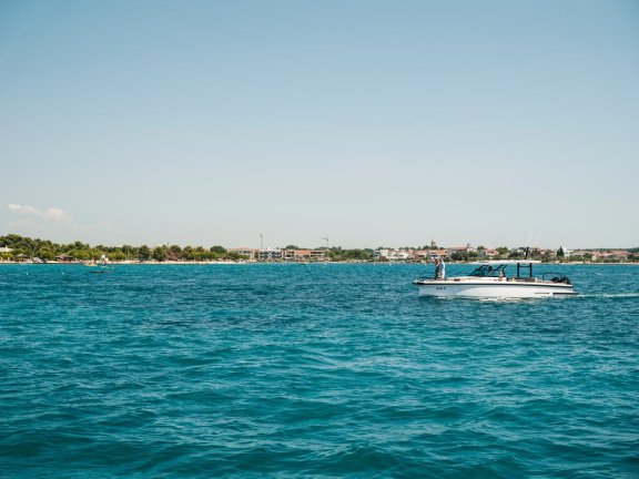 Image of Axopar 37 yacht #6