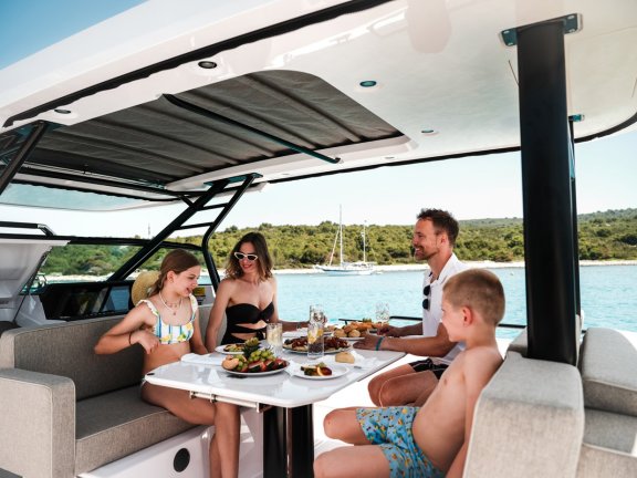 Image of Axopar 37 yacht #14