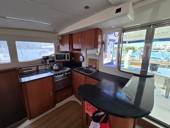 Image of Moko Jumbie yacht #10