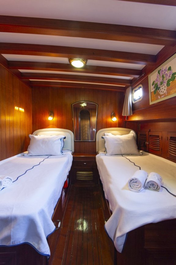 Image of Serenad yacht #13