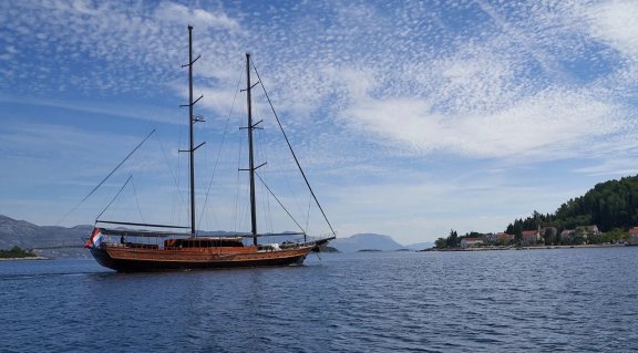 Image of Stella Maris yacht #6