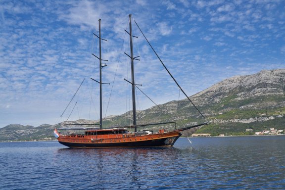 Image of Stella Maris yacht #16
