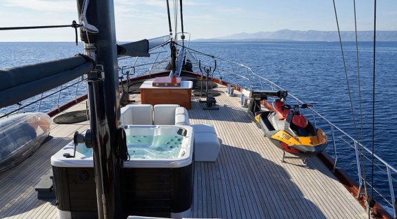 Image of Stella Maris yacht #26