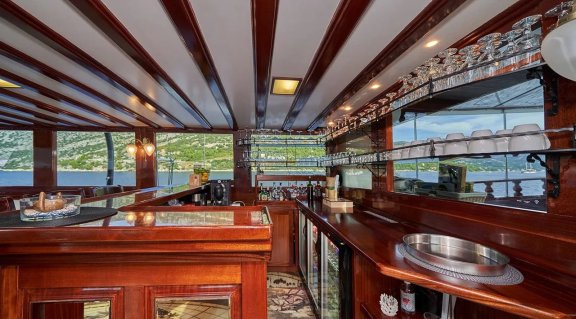 Image of Stella Maris yacht #33