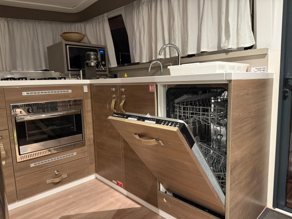 Image of Thetis yacht #14