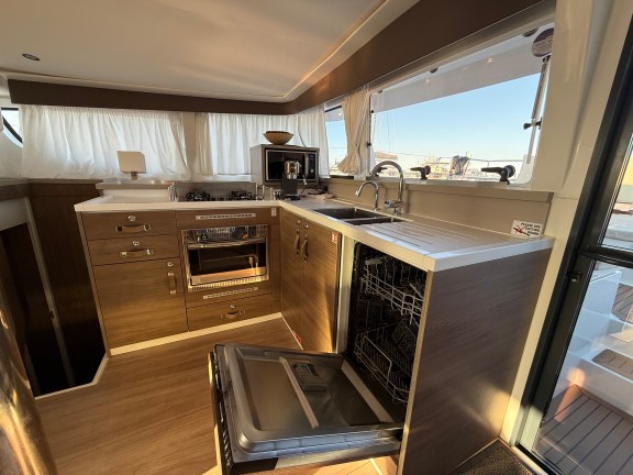 Image of Thetis yacht #15