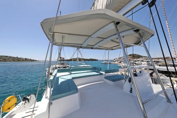 Image of Brain yacht #9