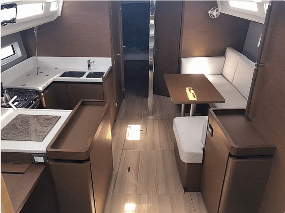 Image of Tikal III yacht #8