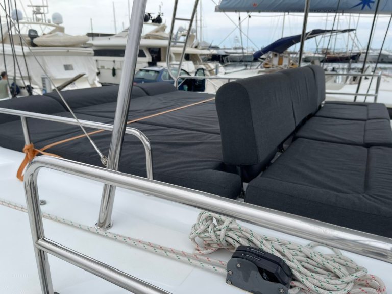 Image of Silhouette yacht #5