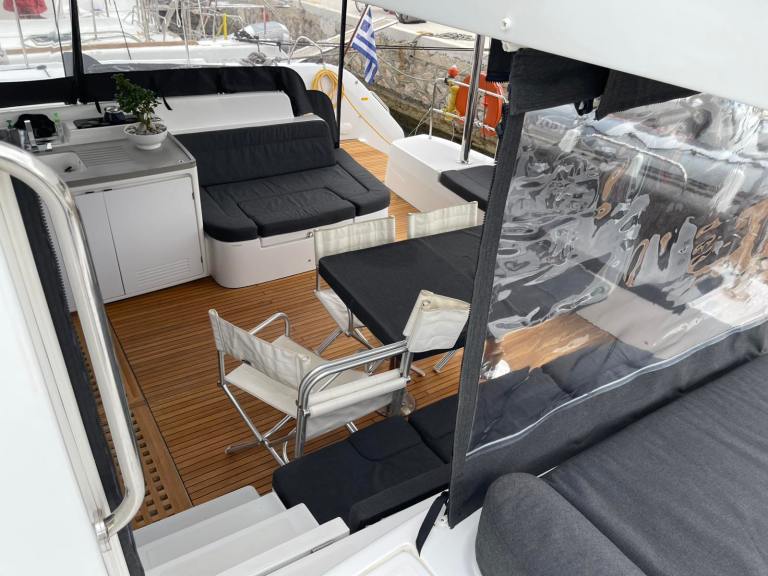 Image of Silhouette yacht #16