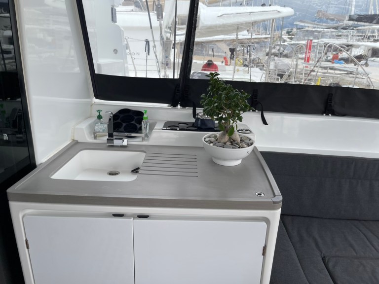 Image of Silhouette yacht #23