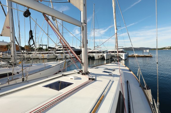 Image of Barbarella II yacht #9
