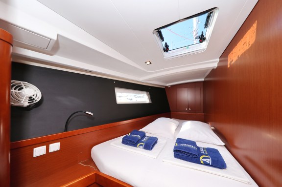 Image of Barbarella II yacht #30