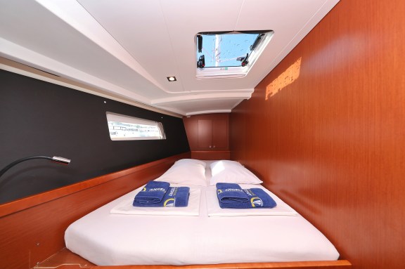 Image of Barbarella II yacht #31