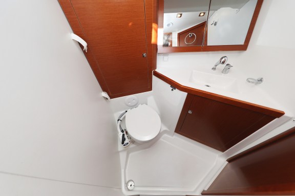 Image of Barbarella II yacht #37