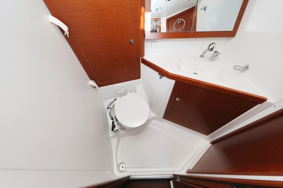 Image of Barbarella II yacht #32