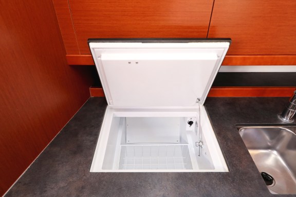 Image of Barbarella II yacht #40