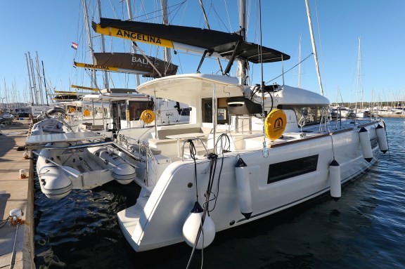 Image of Wild Cat yacht #3